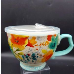 Brand new soup bowl with lid